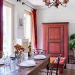 Montenapoleone-duomo Attico Di Lusso E Parcheggio Privato Apartamento Milão